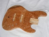 Clear nitrocellulose lacquer on burl maple&nbsp;&copy;&nbsp;2026&nbsp;Guitar Angel